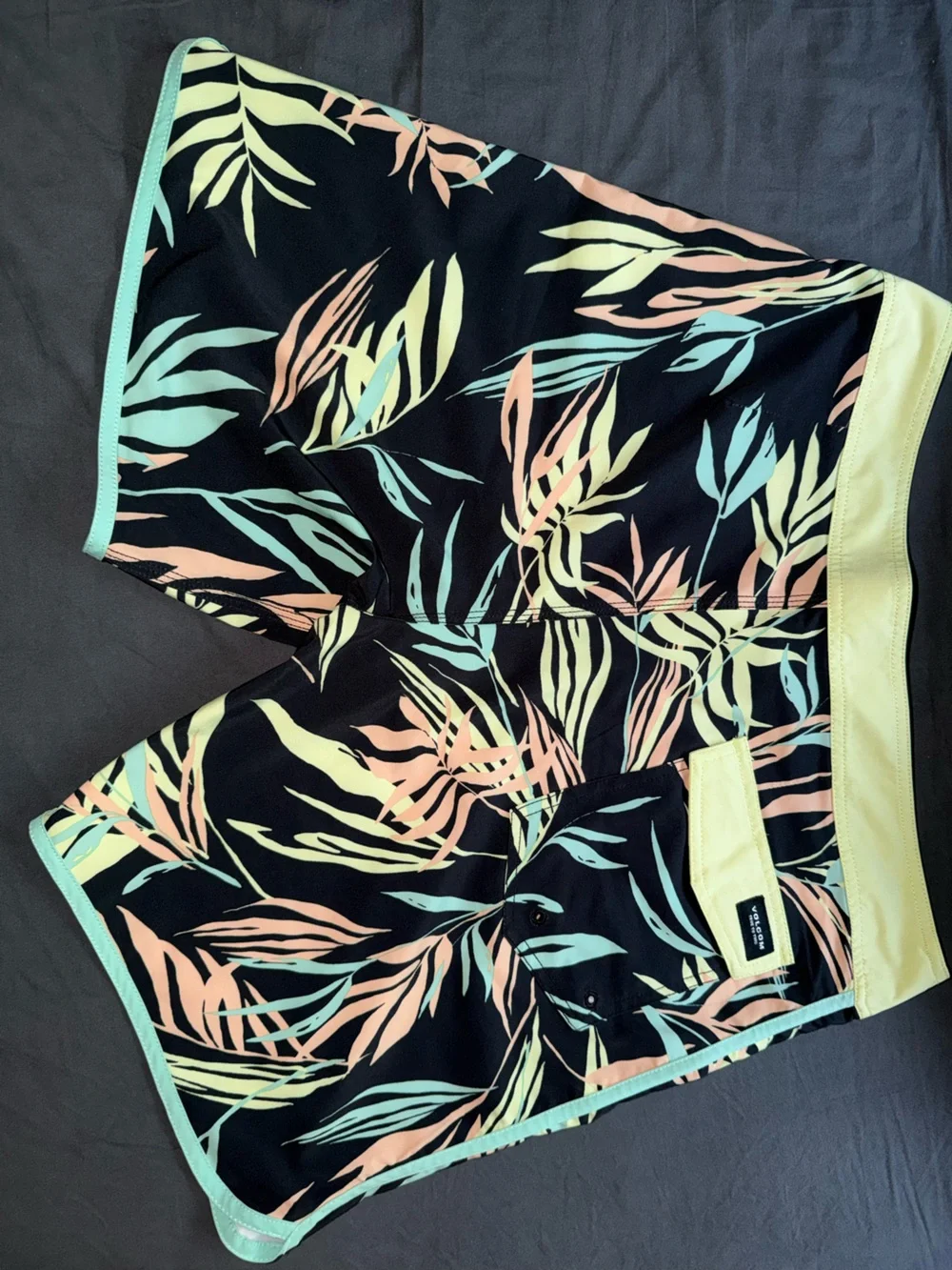 Volcom men swim